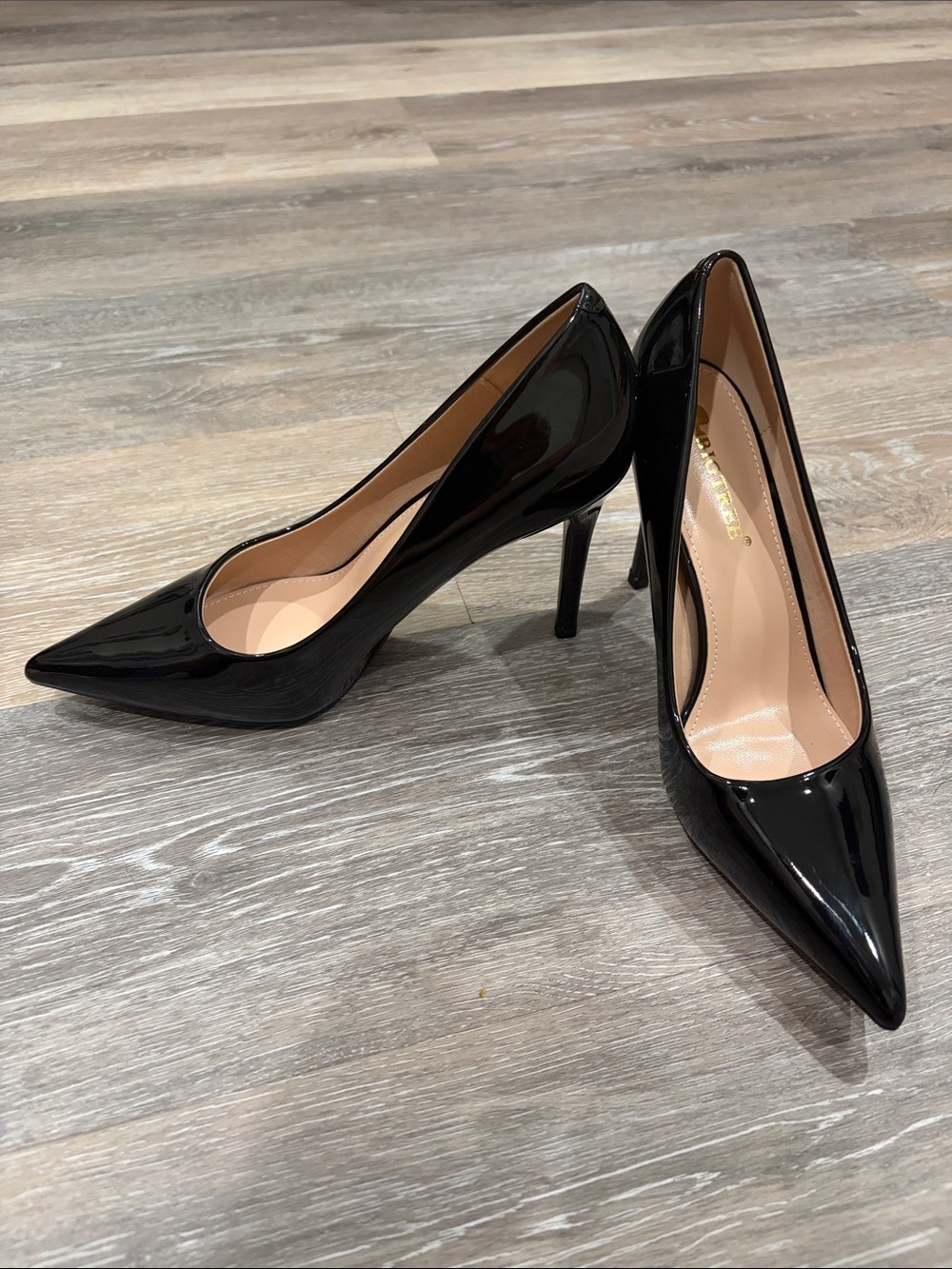 BIGTREE Black Patent Pointed-Toe High Heels - Picture 2 of 7